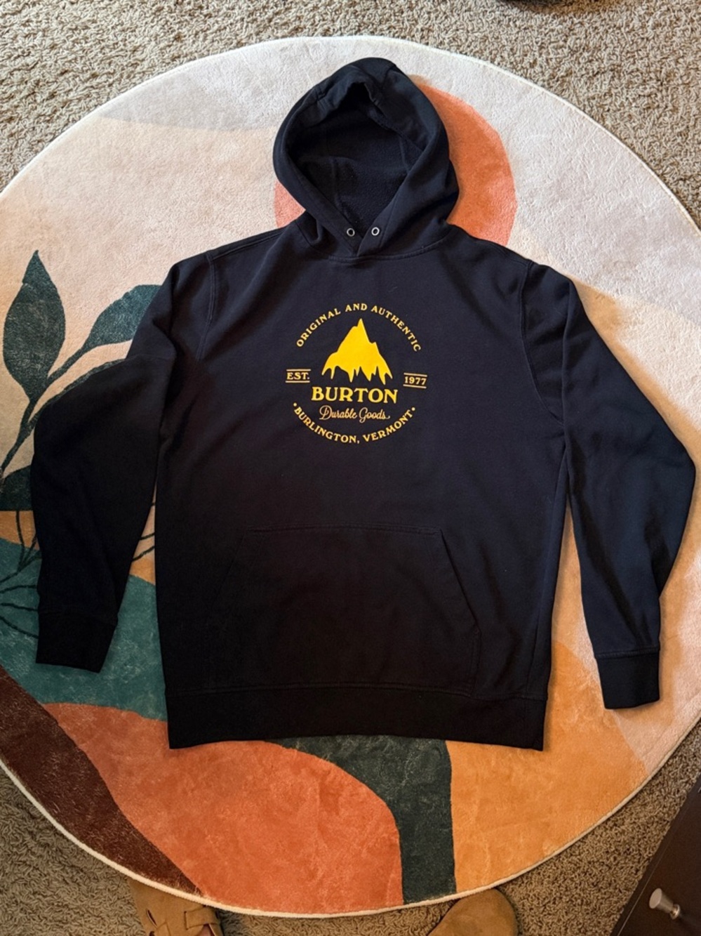 Men’s sz Med. BURTON hoodie